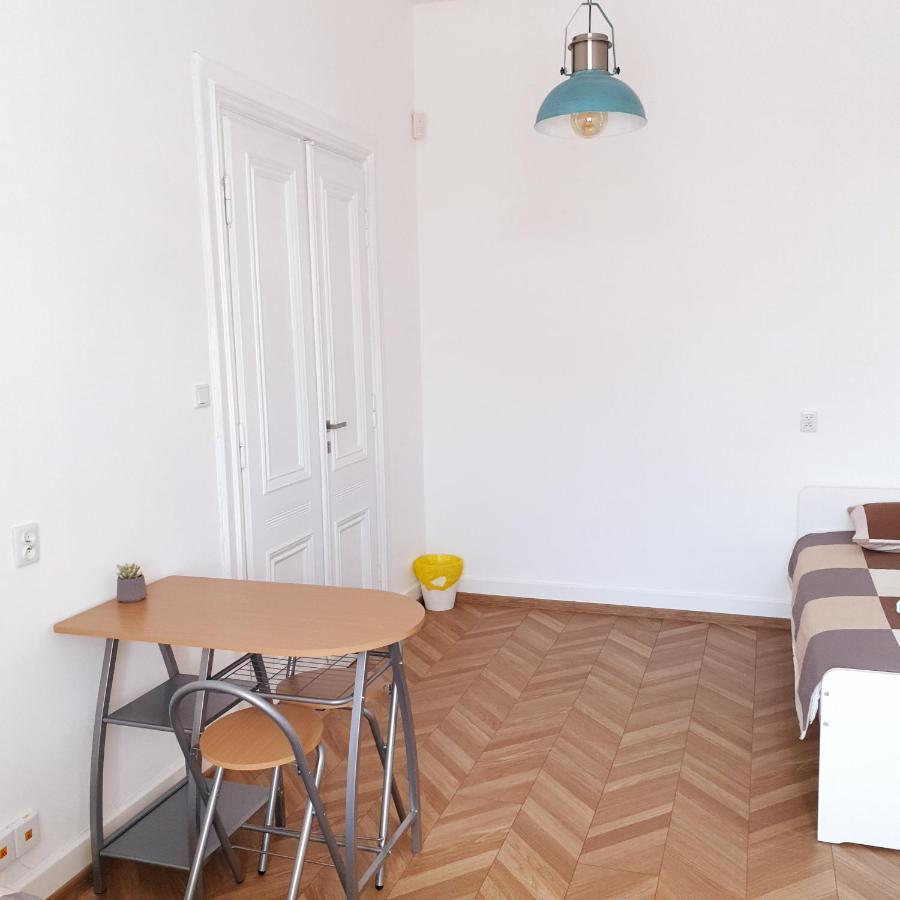 Centrum Artlwowska Warschau Buitenkant foto